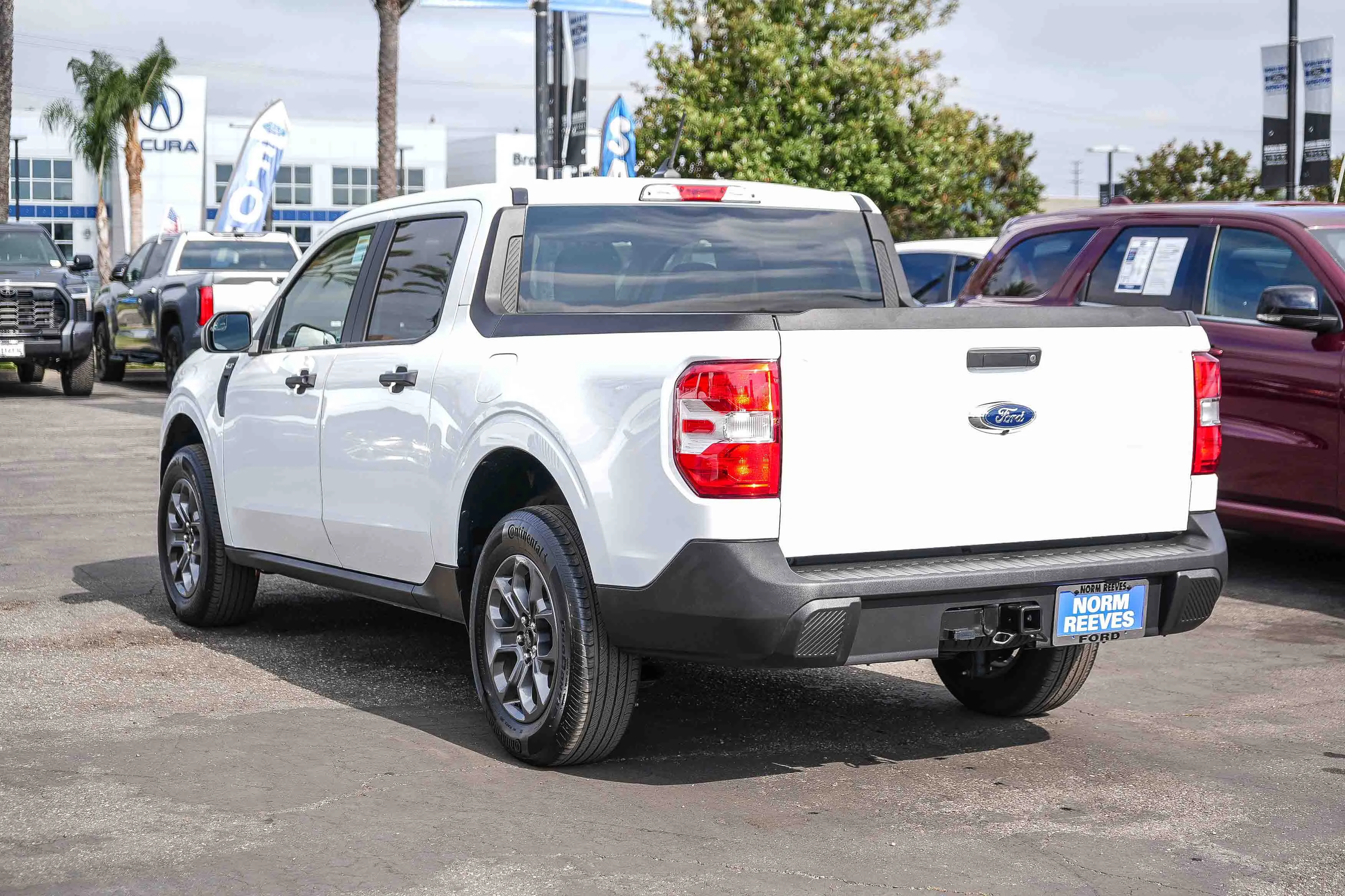 Certified Used 2024 Oxford White Ford XLT image 9