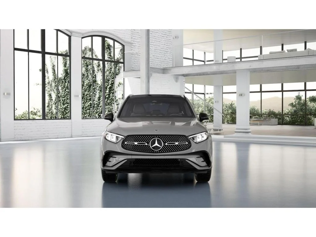 New 2027 White Mercedes-Benz GLC 300 image 7