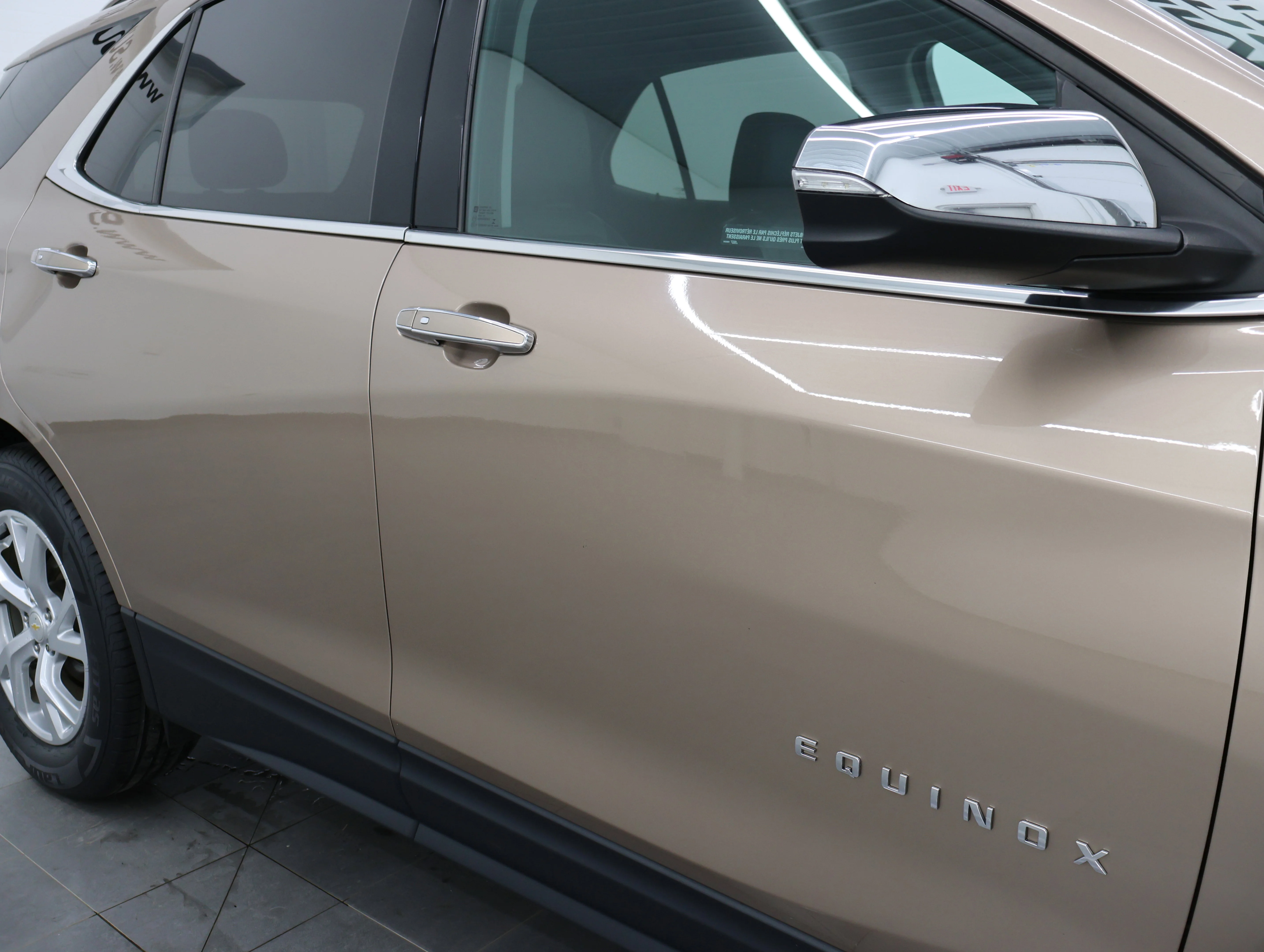 Used 2018 Sandy Ridge Metallic Chevrolet Premier image 23
