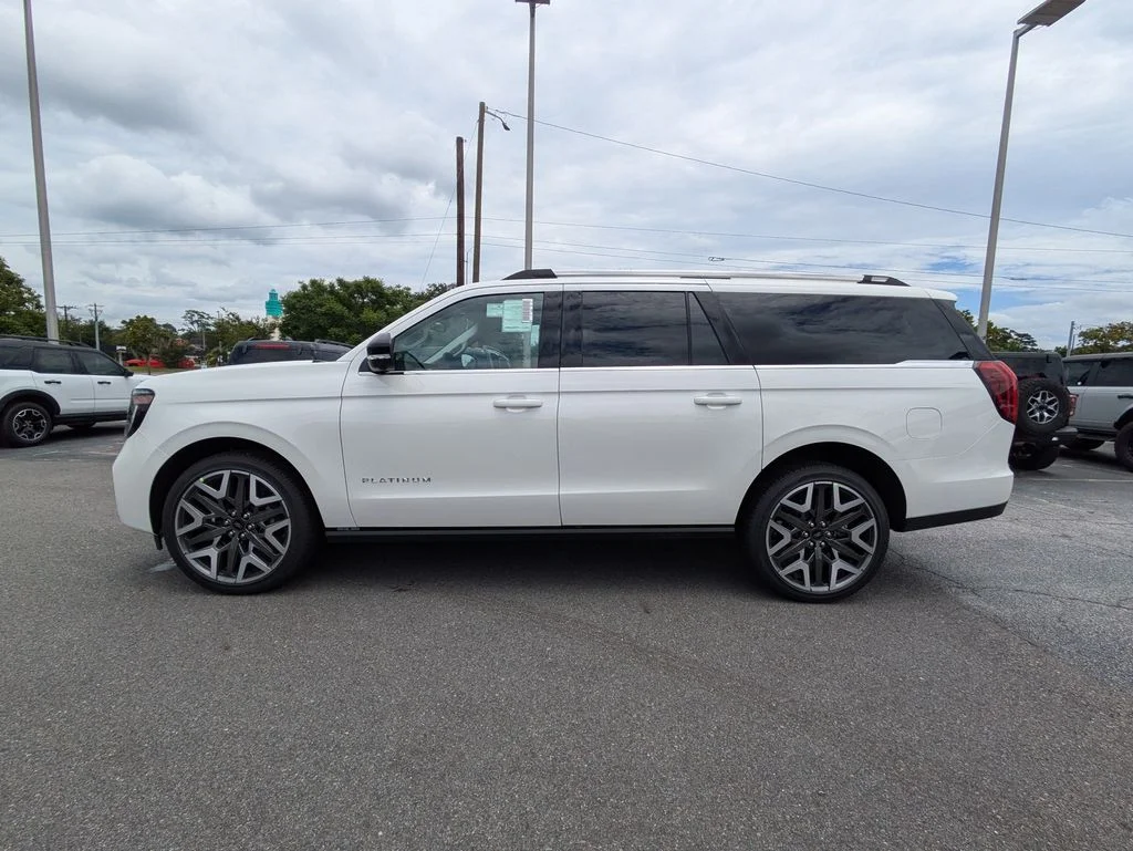 New 2026 Star White Metallic Tri-Coat Ford Platinum image 7