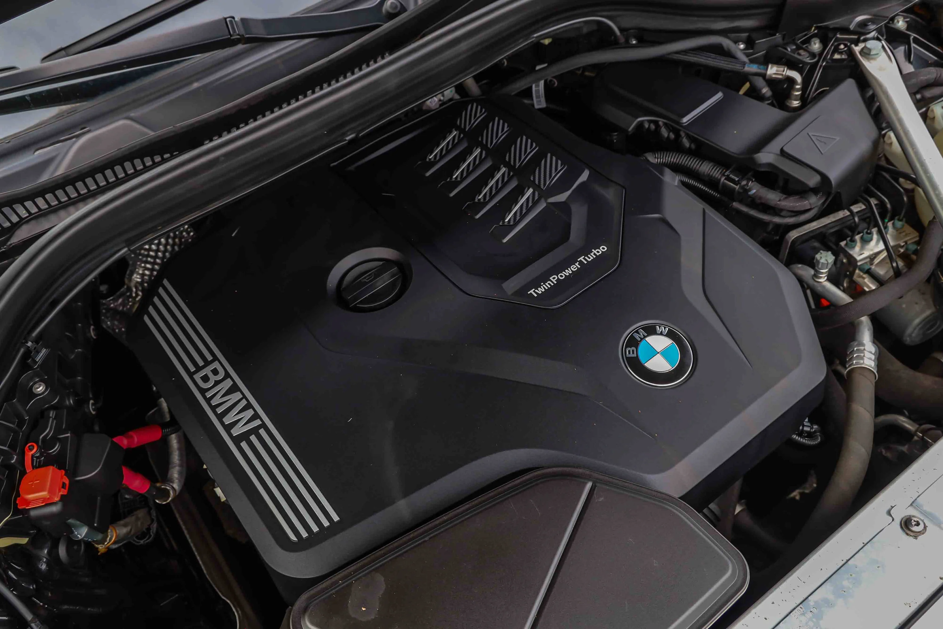 Used 2021 Black Sapphire Metallic BMW xDrive30i image 27