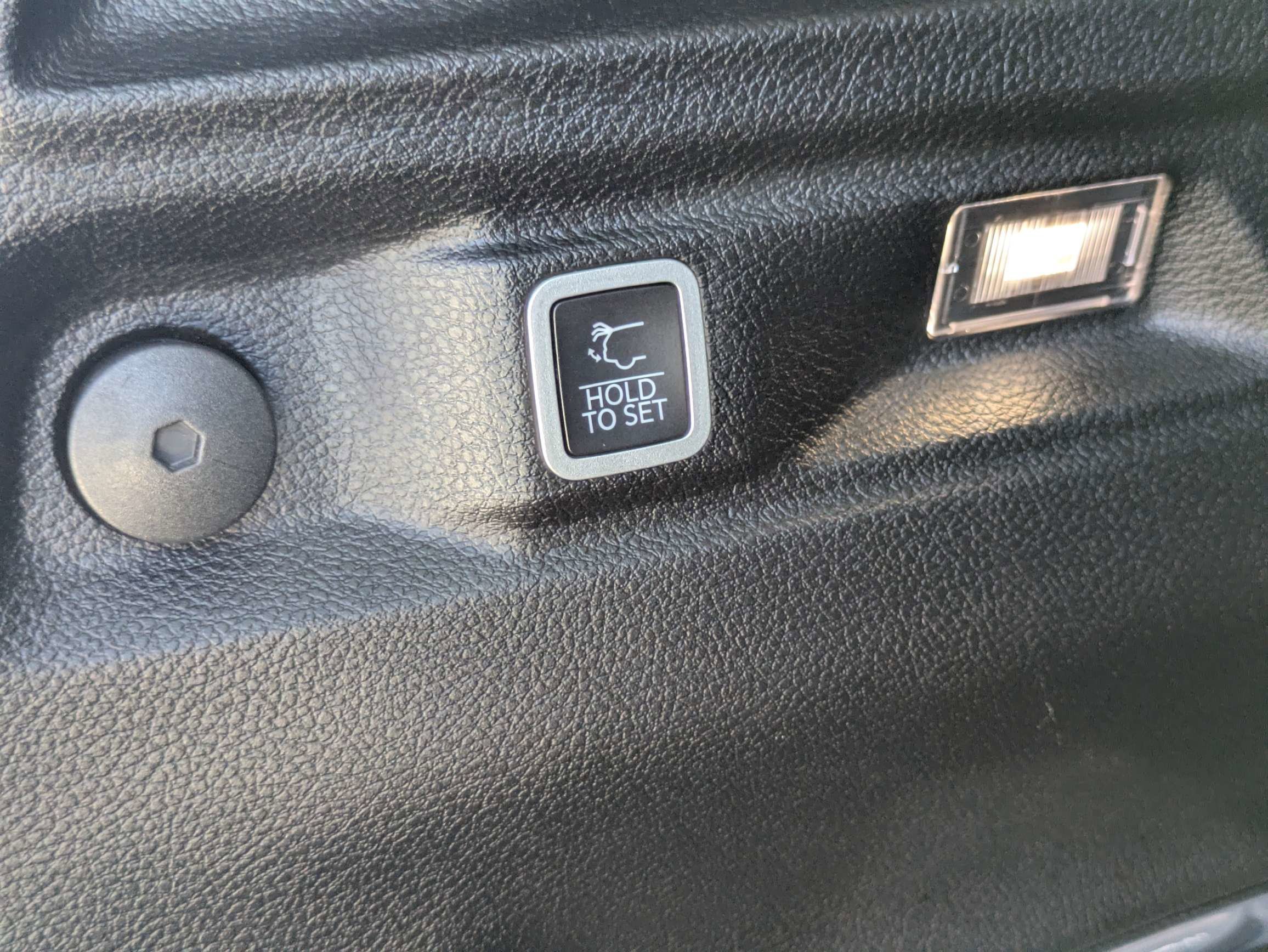 Used 2021 Baltic Gray Metallic Clearcoat Jeep Limited image 14
