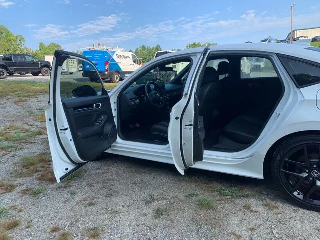 Used 2025 Platinum White Pearl Honda Sport image 18