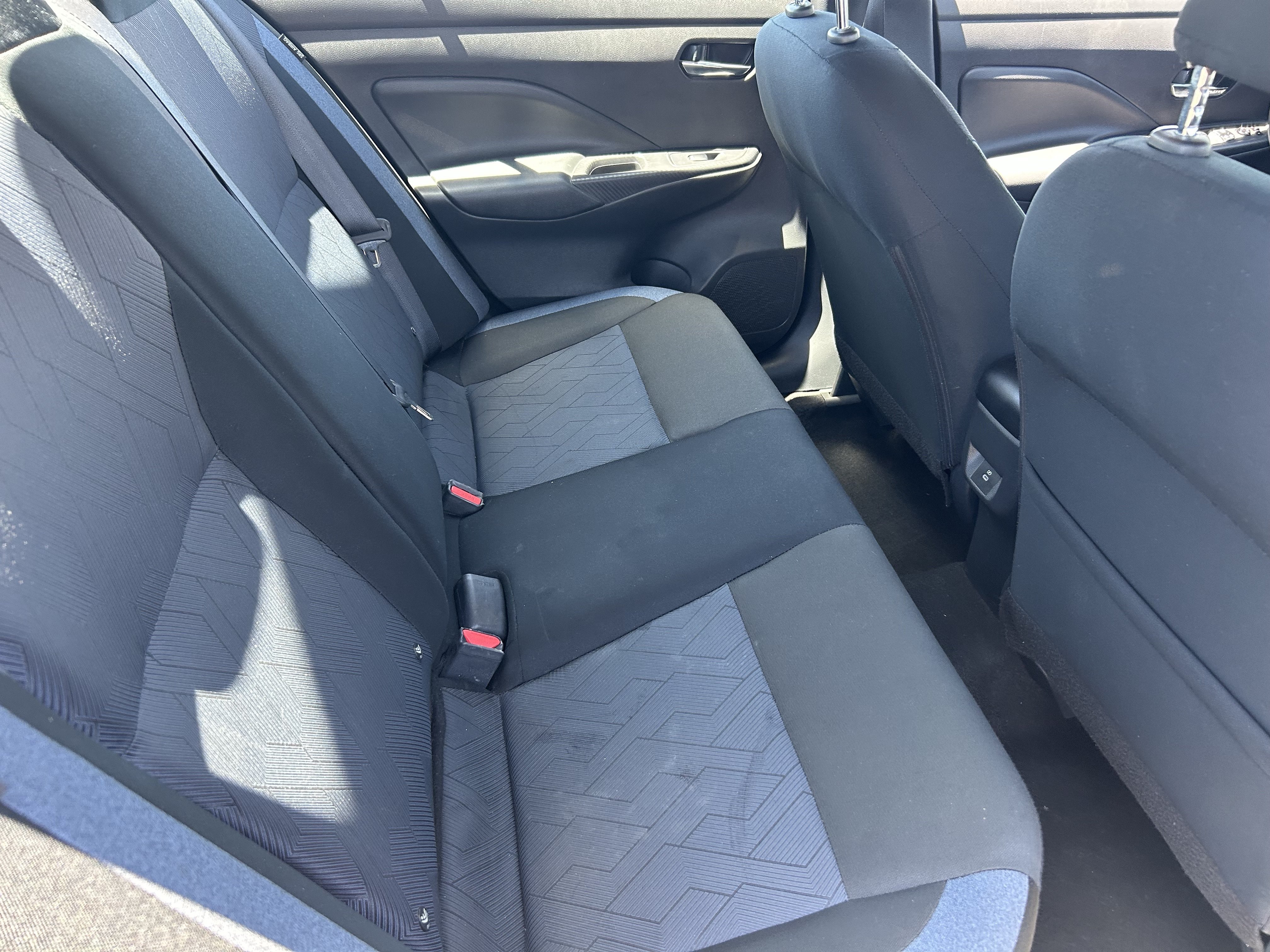 2024 Nissan Versa Sedan SV - Photo 13