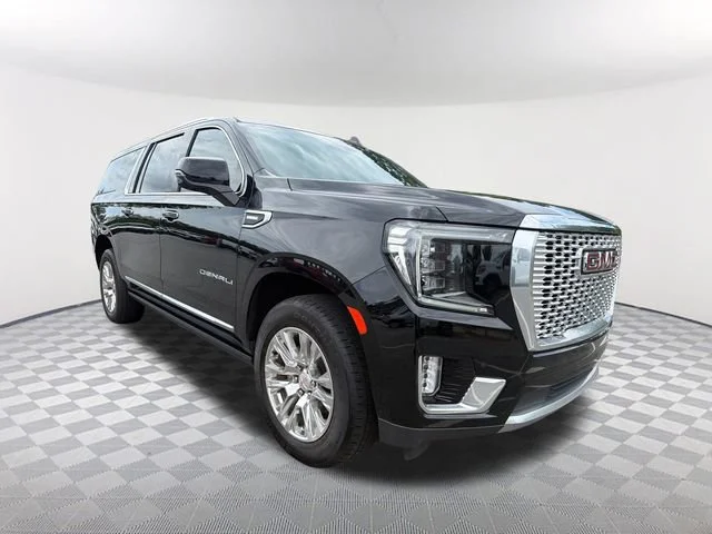 Used 2023 Onyx Black GMC Denali image 3
