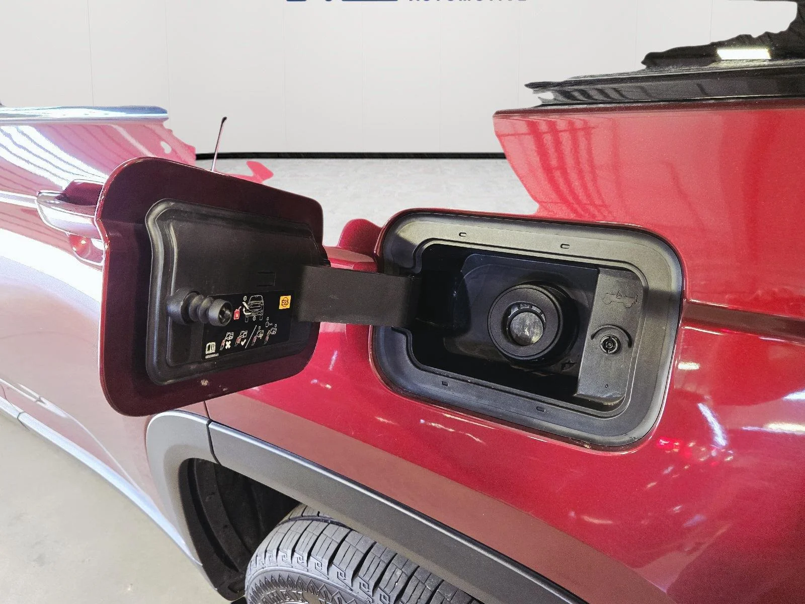 Used 2021 Velvet Red Pearlcoat Jeep Limited image 45