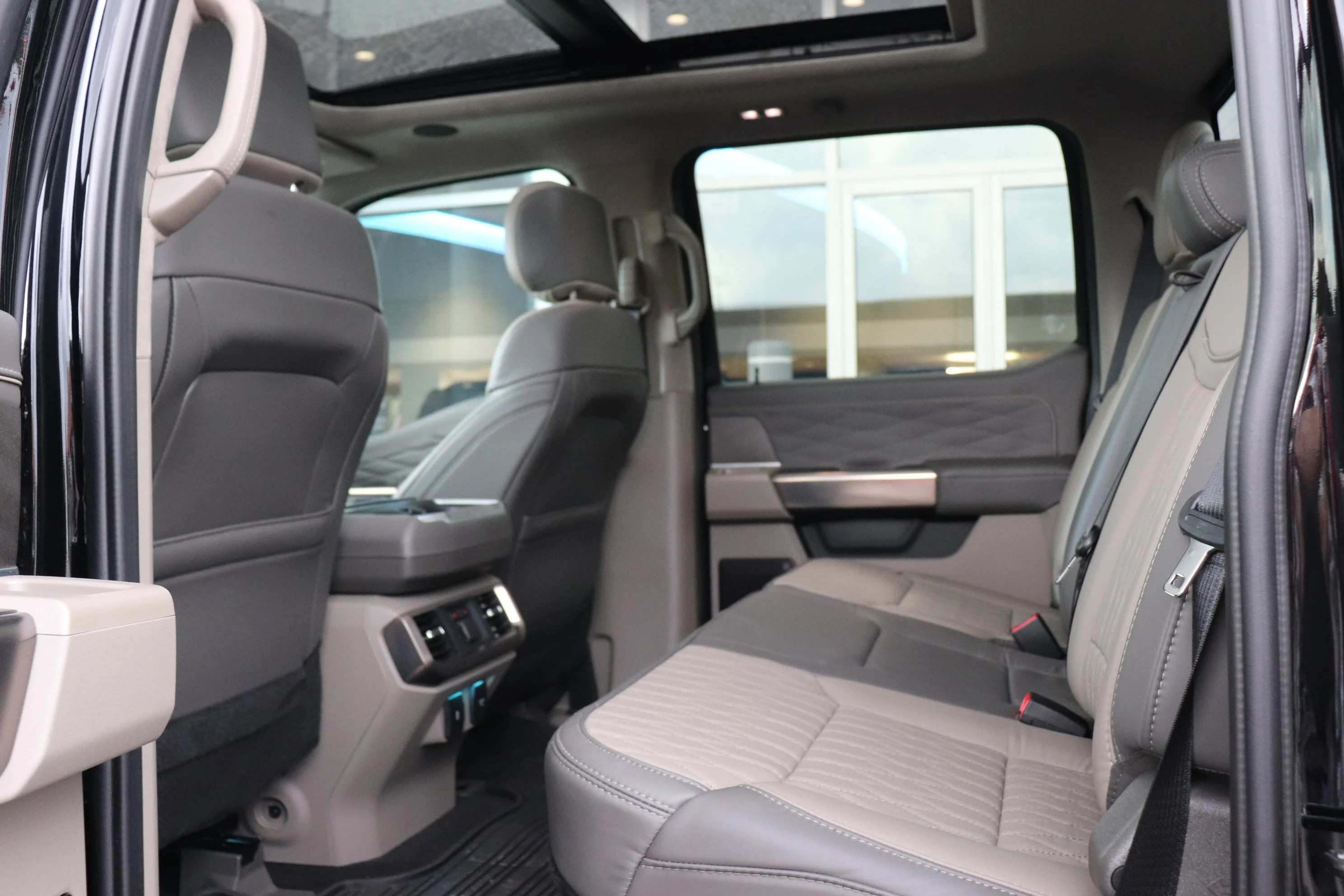 Used 2025 Black Ford Platinum image 10