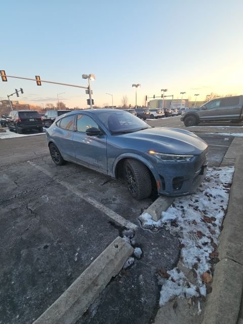 2023 FORD MUSTANG MACH-E - Image 1