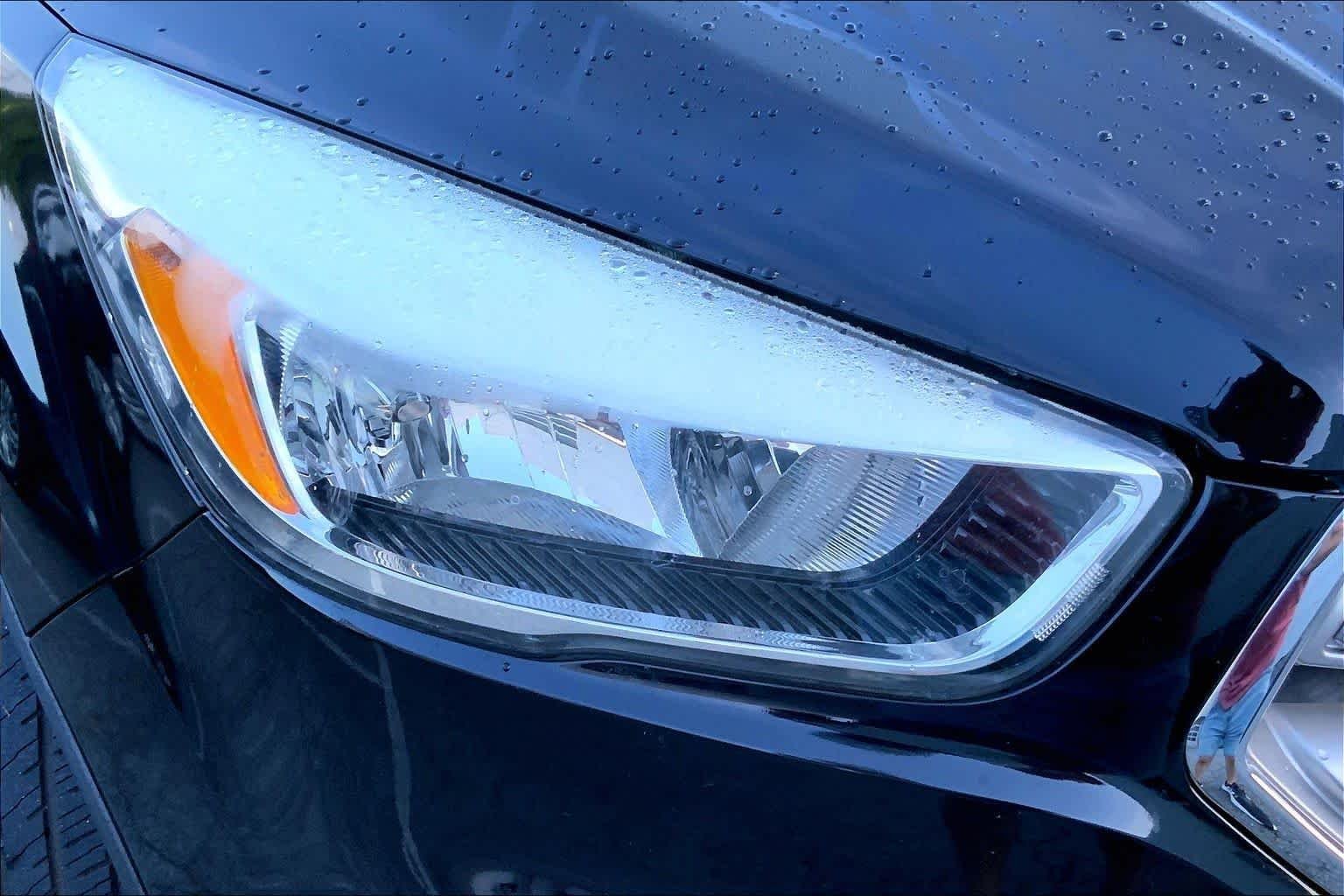 Used 2017 Shadow Black Ford SE image 25