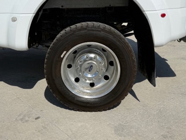 Used 2022 White Ford XL image 12