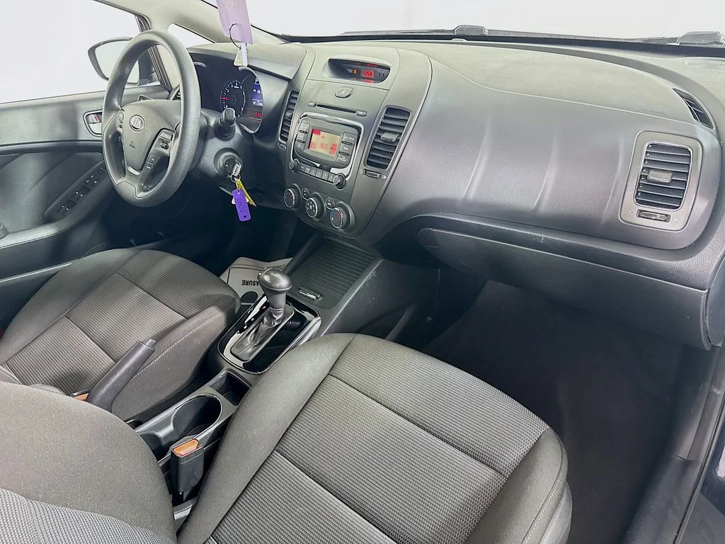 Used 2017 Blue Kia LX image 33