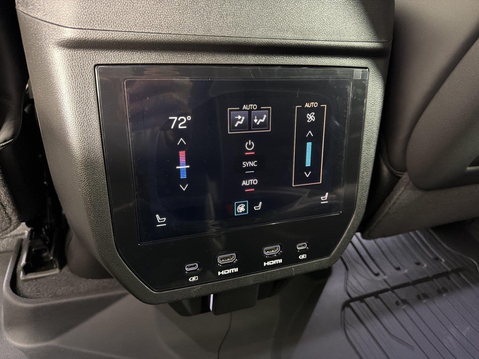 2027 GMC Yukon Denali Ultimate - Photo 23