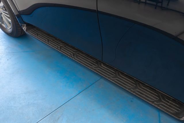Used 2024 Blue INFINITI LUXE image 3