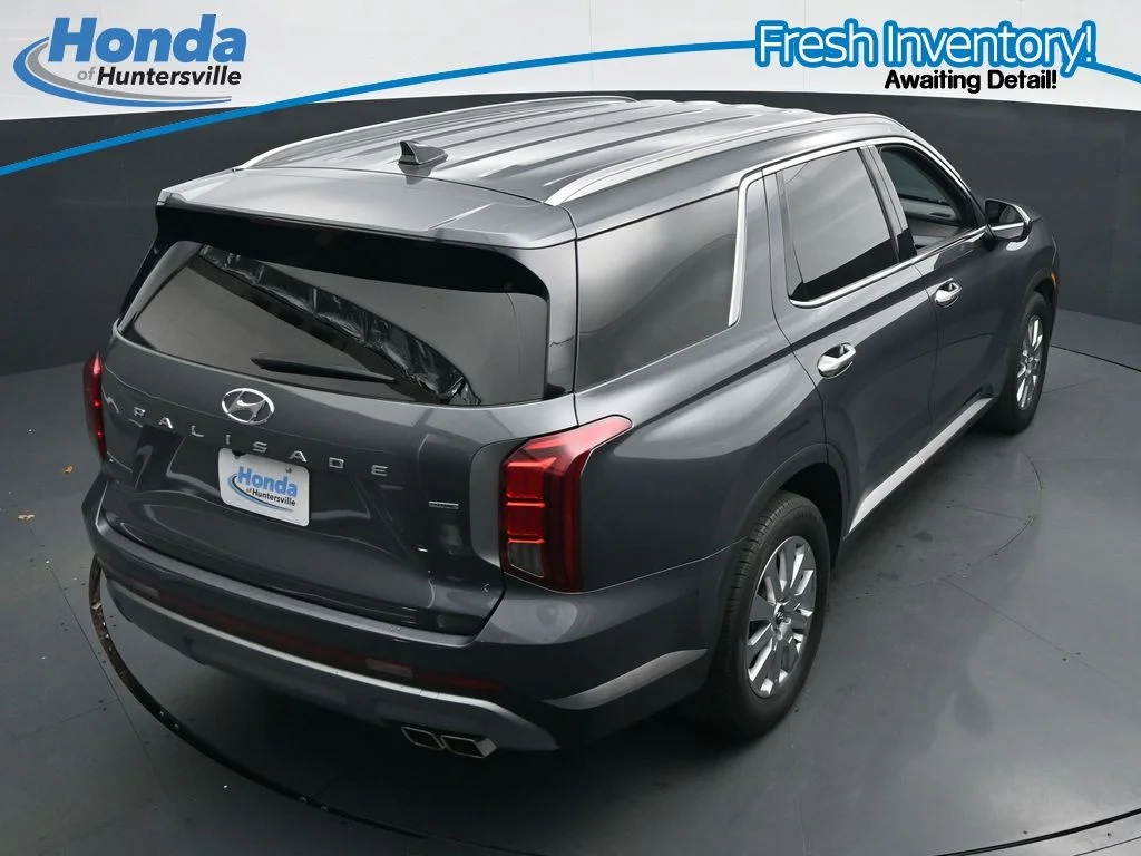 Used 2025 Graphite Hyundai SEL image 22