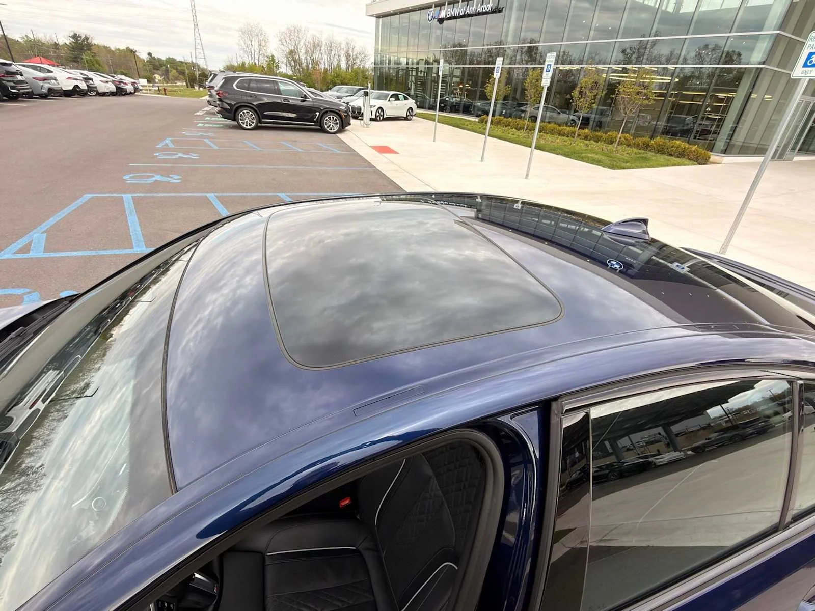 Used 2022 Tanzanite Blue II Metallic BMW M550i xDrive image 7