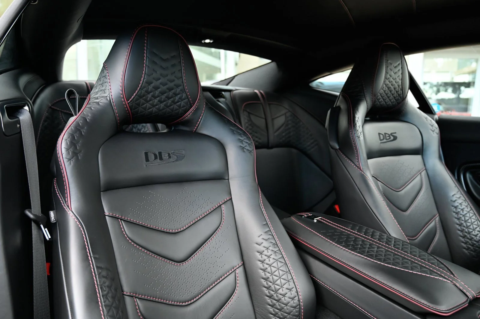 Used 2021  Aston Martin Superleggera image 16