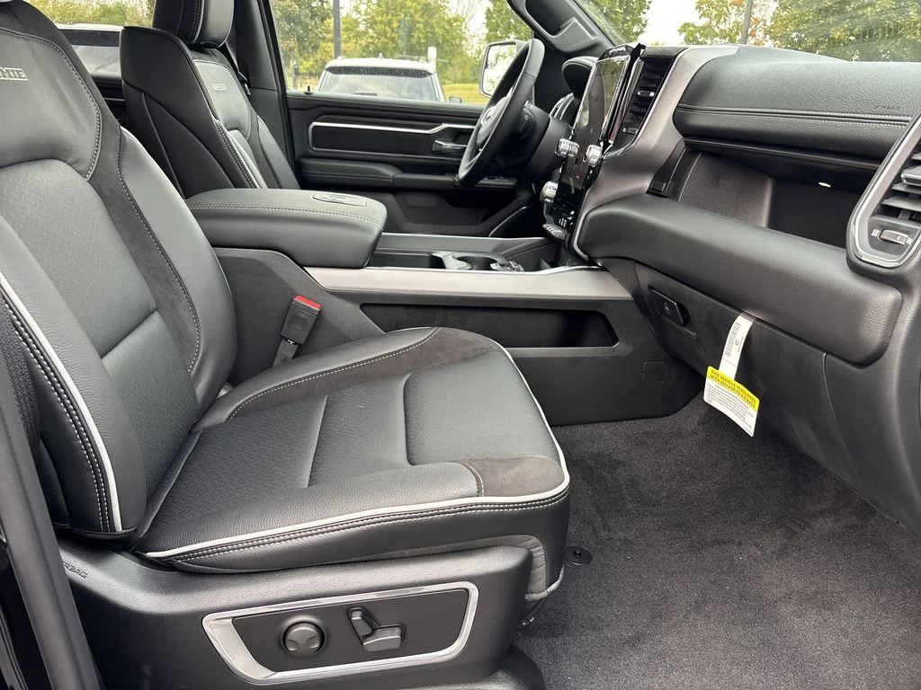 2026 RAM 1500 Laramie - Photo 30
