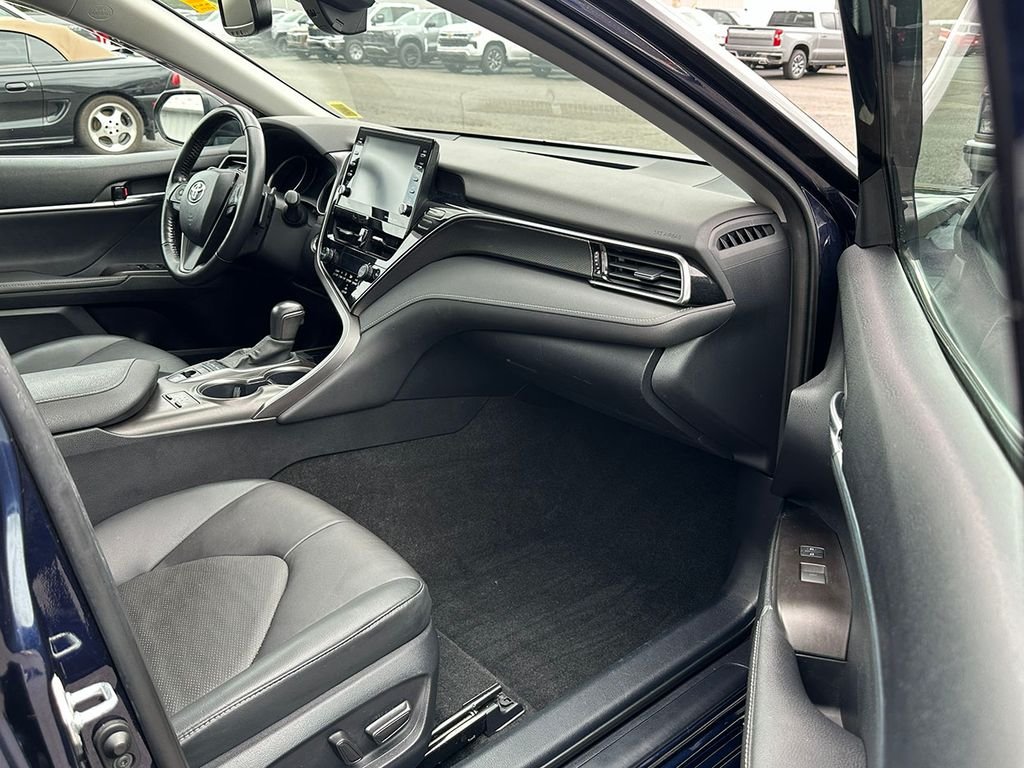 Used 2022  Toyota XSE image 27