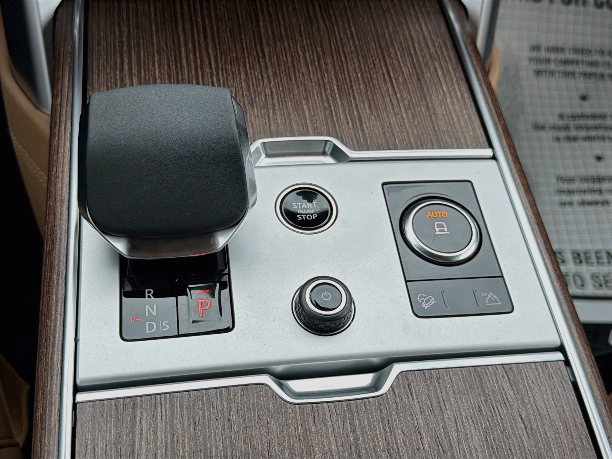 New 2027 British Racing Green LAND ROVER SE image 29