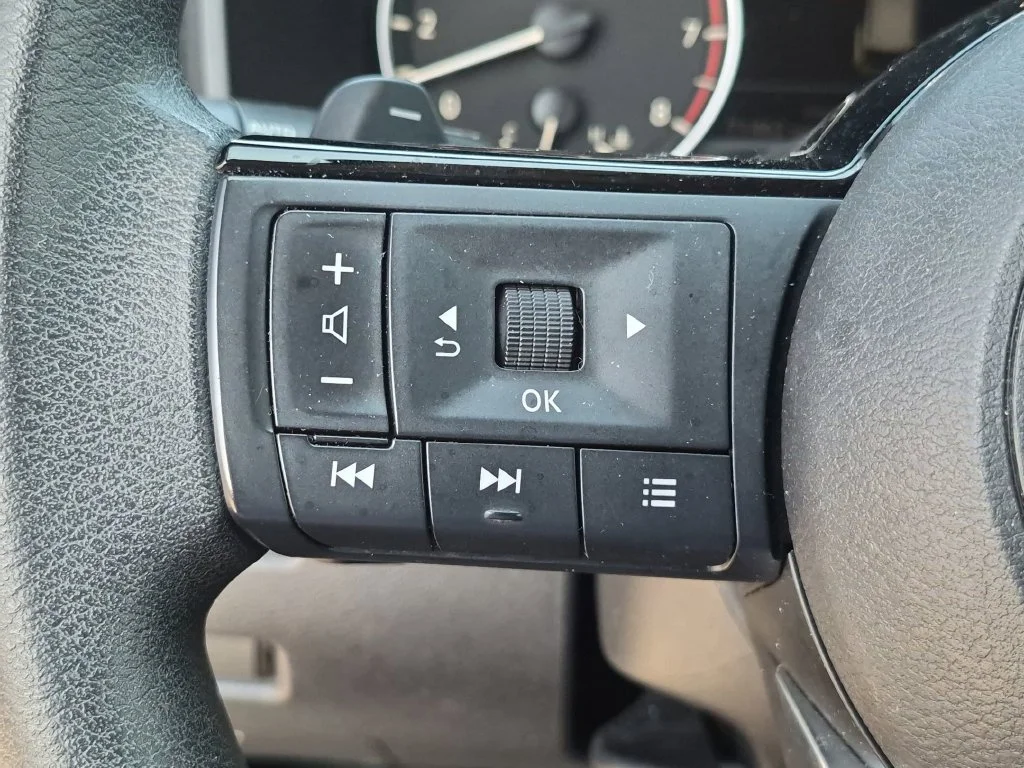 Used 2023 Black Nissan SV image 20