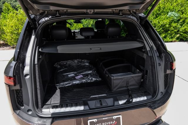 New 2026 Charente Grey Land Rover Dynamic SE image 69
