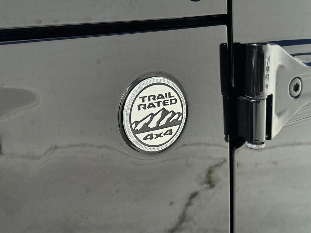 Used 2020 Black Jeep Sport image 14