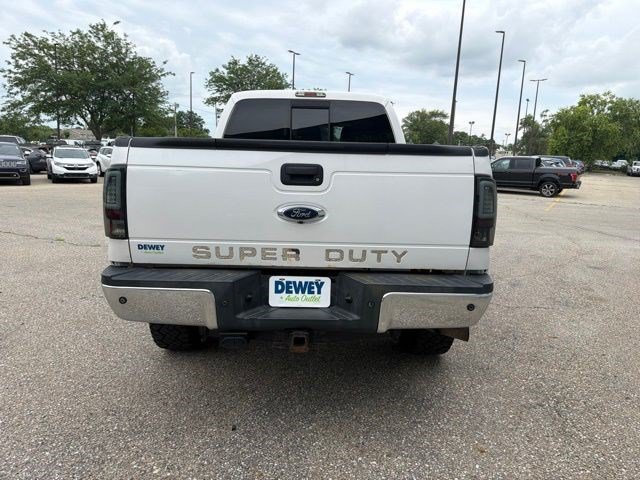Used 2016 White Platinum Metallic Tri-Coat Ford Lariat image 3