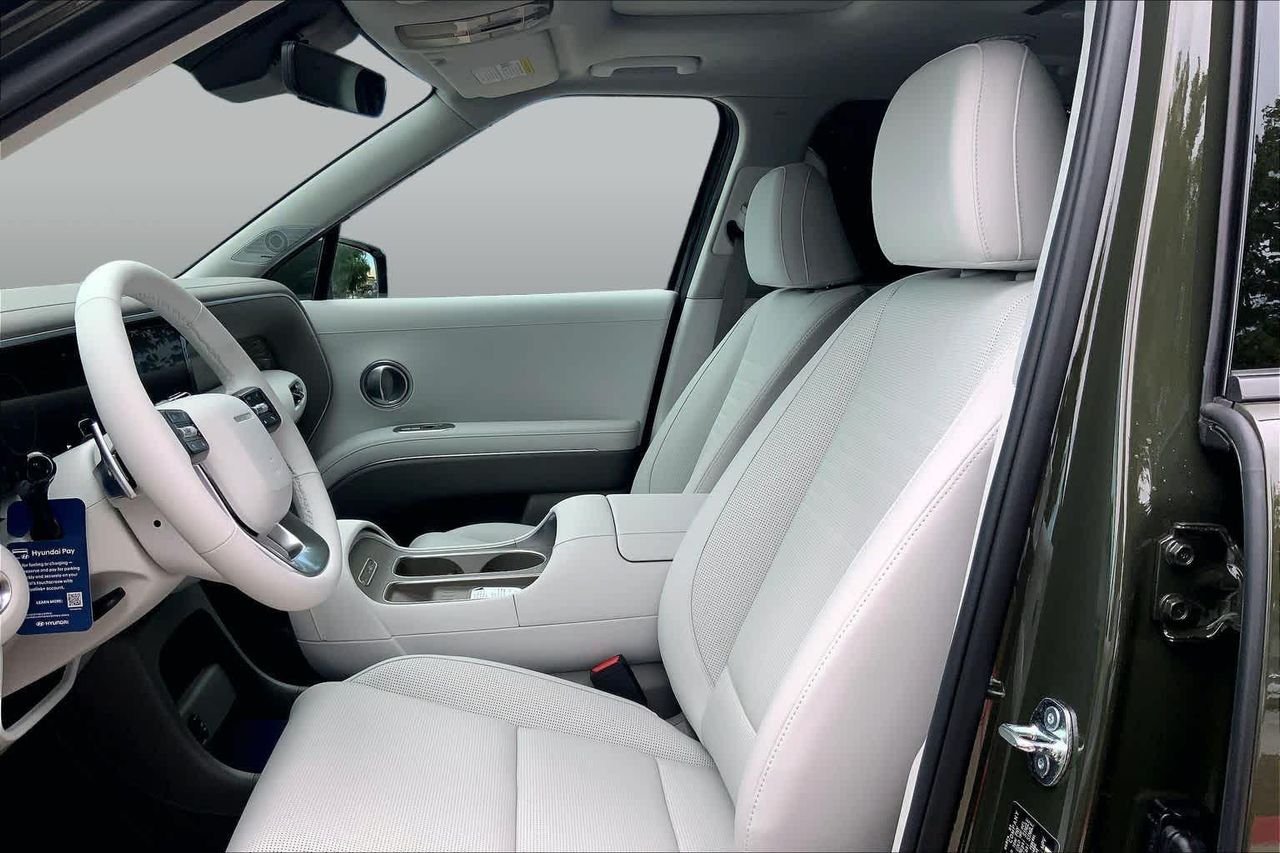 New 2026 Titan Charcoal Pearl Hyundai Limited image 7
