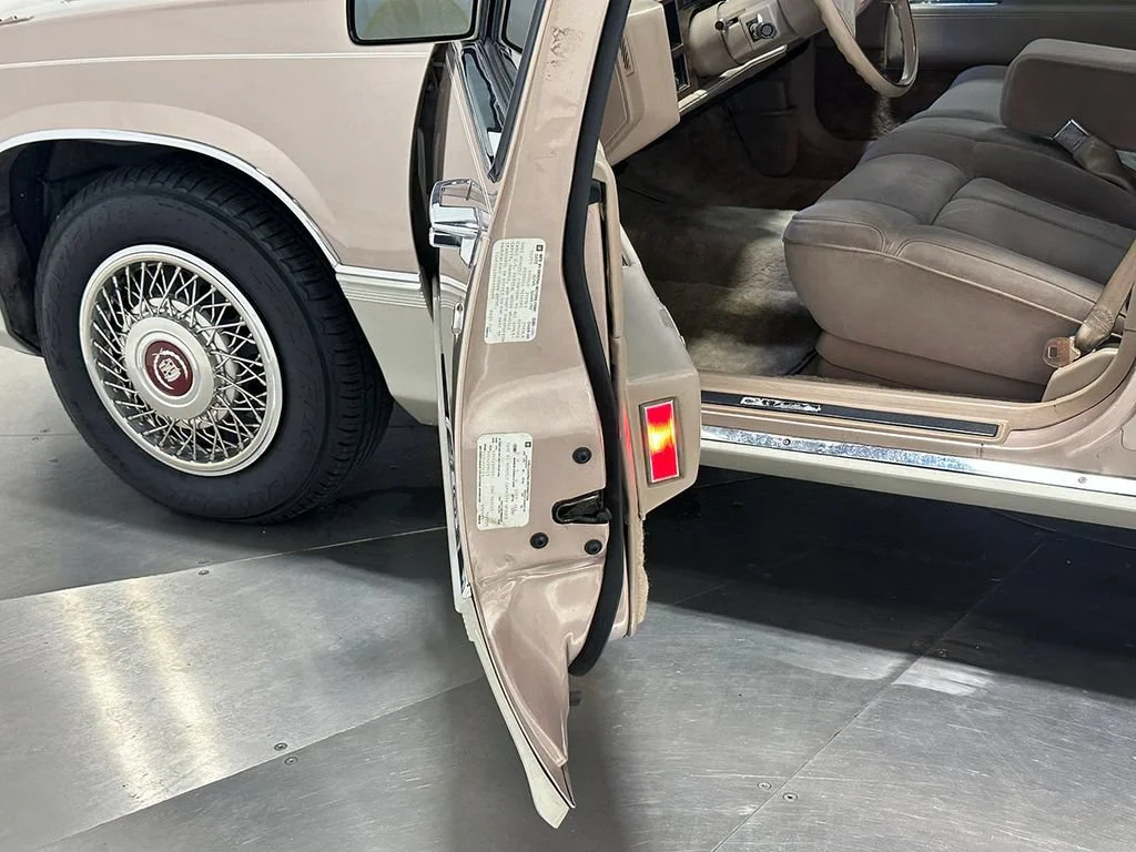 Used 1989  Cadillac NA image 44