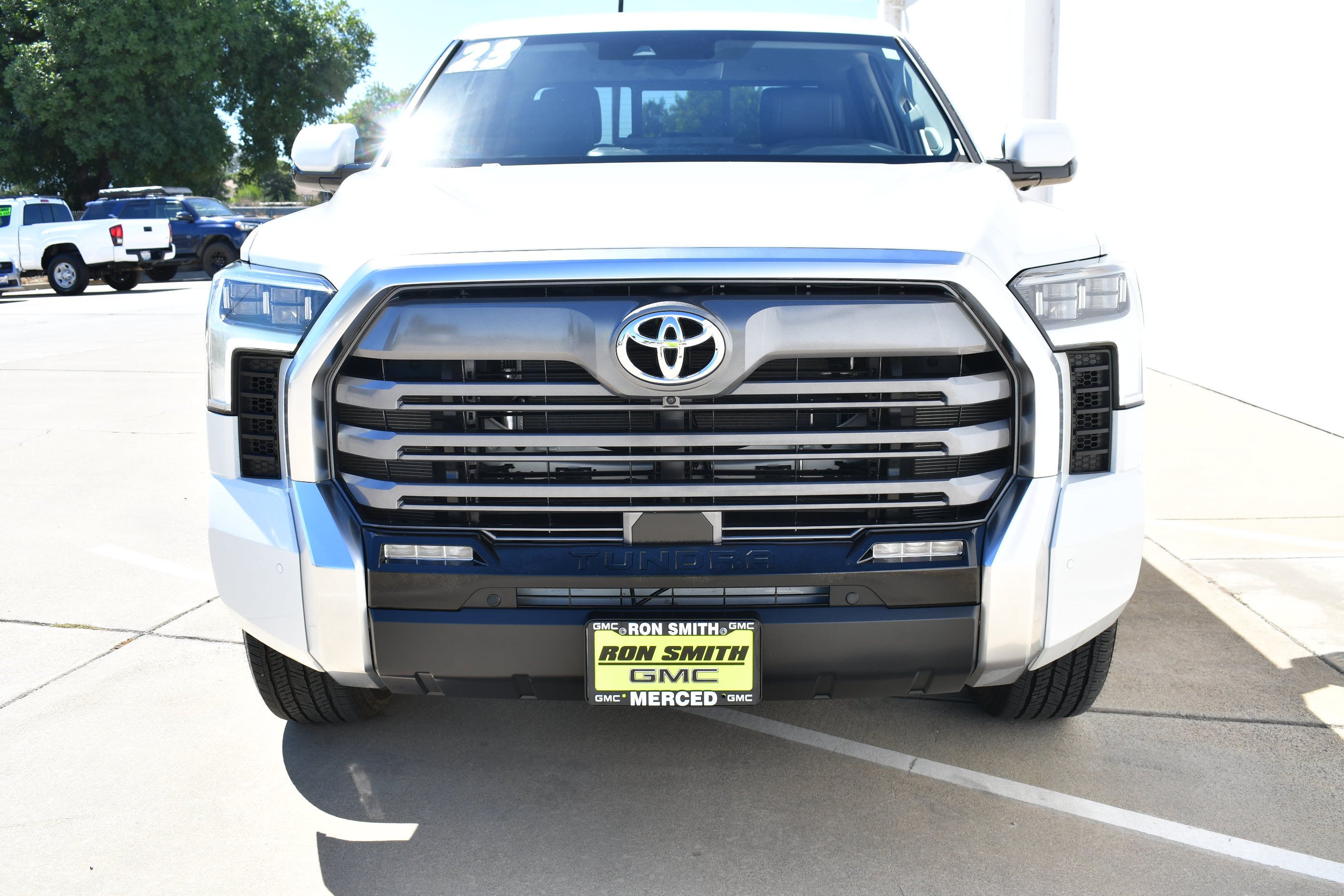 Used 2023  Toyota Limited image 3