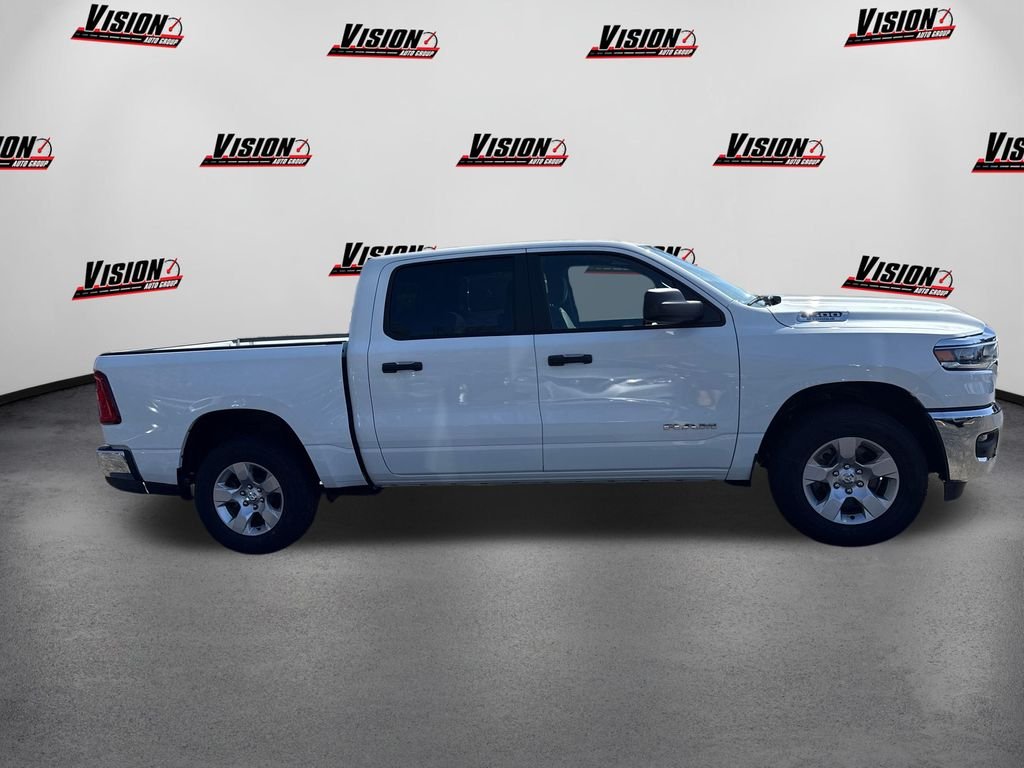 Used 2025 White Ram Big Horn/Lone Star image 4