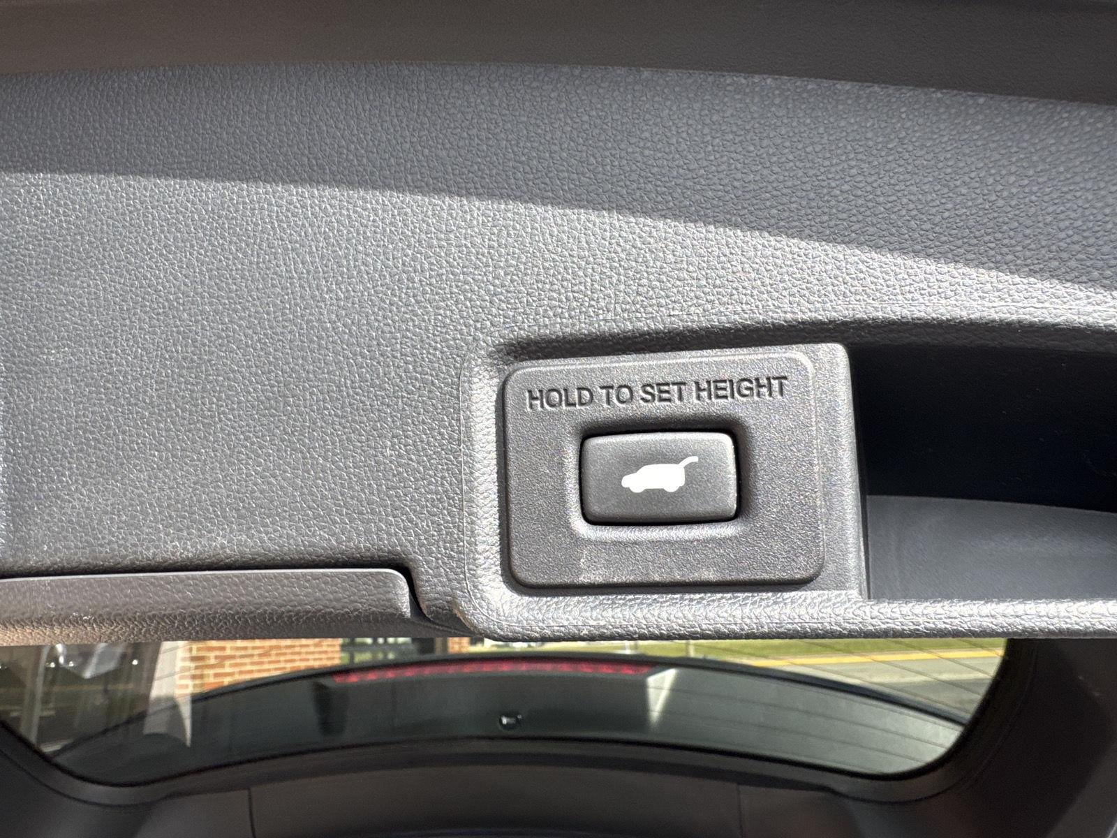 Used 2020 Lunar Silver Metallic Acura SH-AWD w/Tech image 8