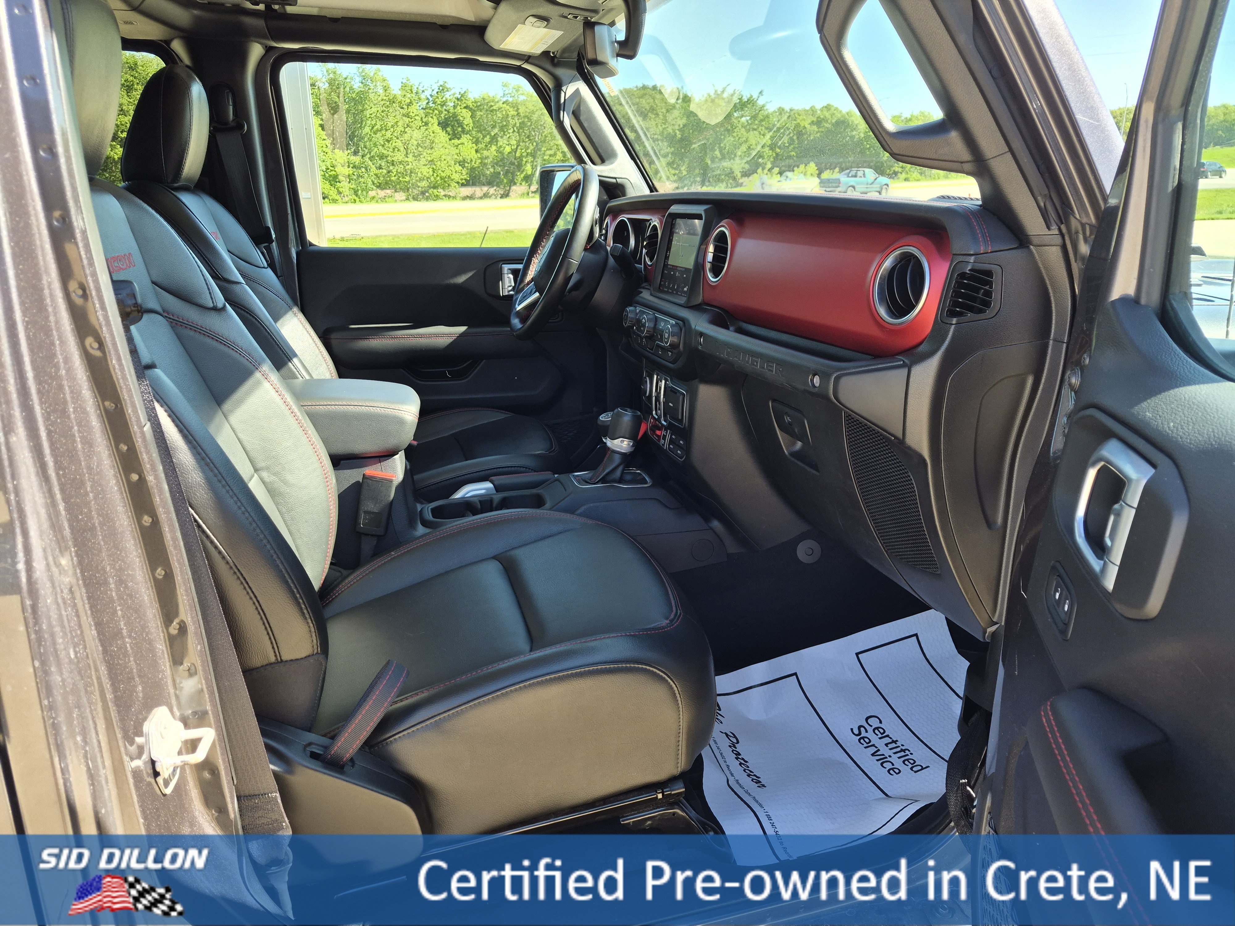Used 2022 Granite Crystal Clearcoat Metallic Jeep Unlimited Rubicon image 4