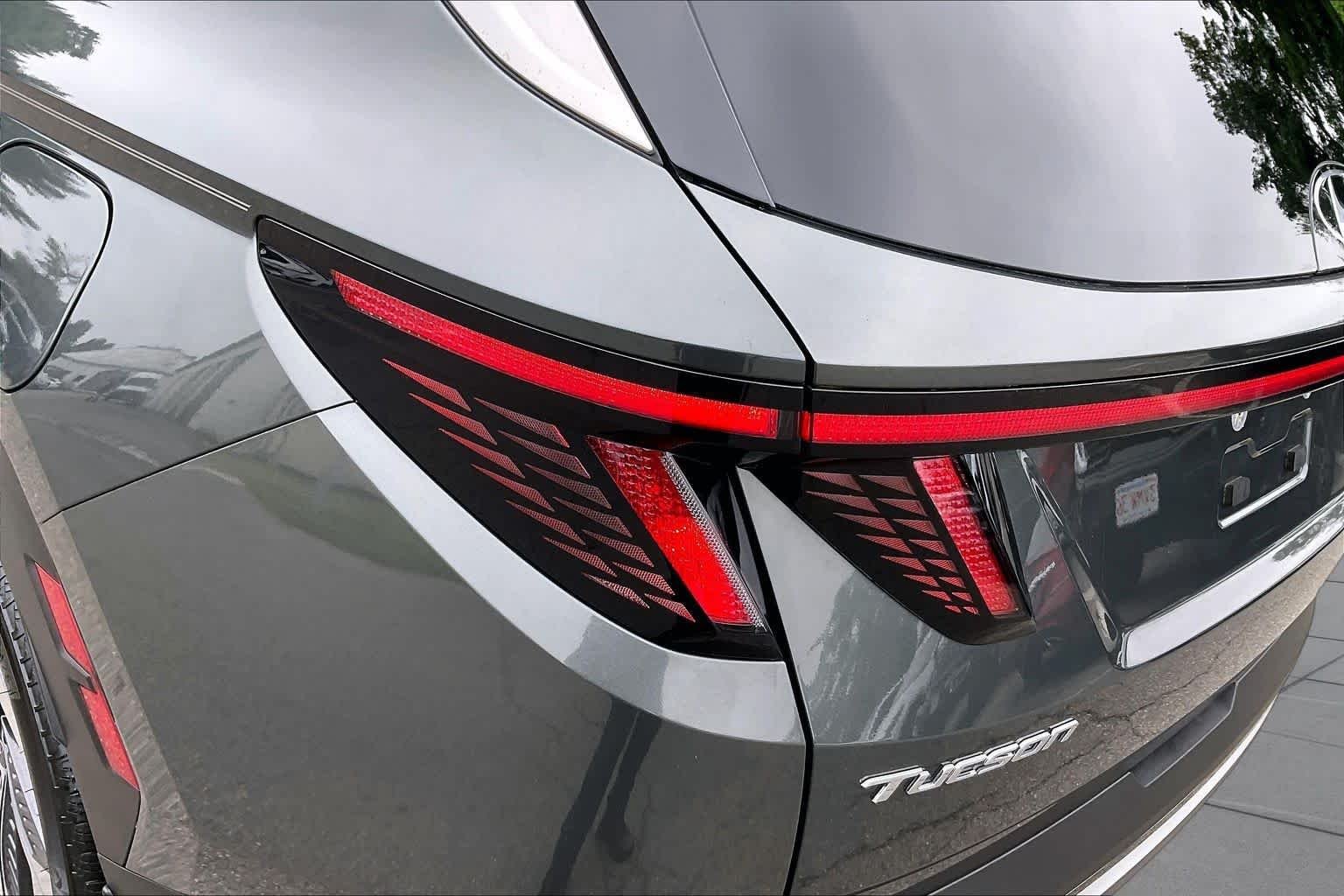 Used 2024 Amazon Gray Hyundai Limited image 27
