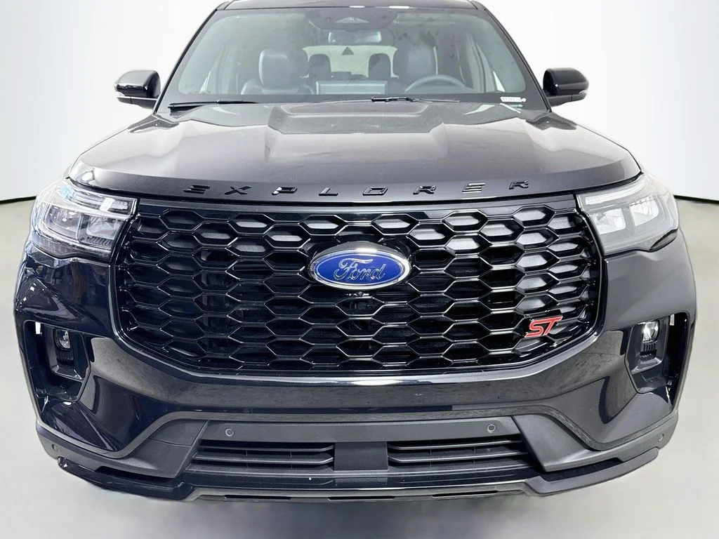 New 2026 Agate Black Metallic Ford ST image 2