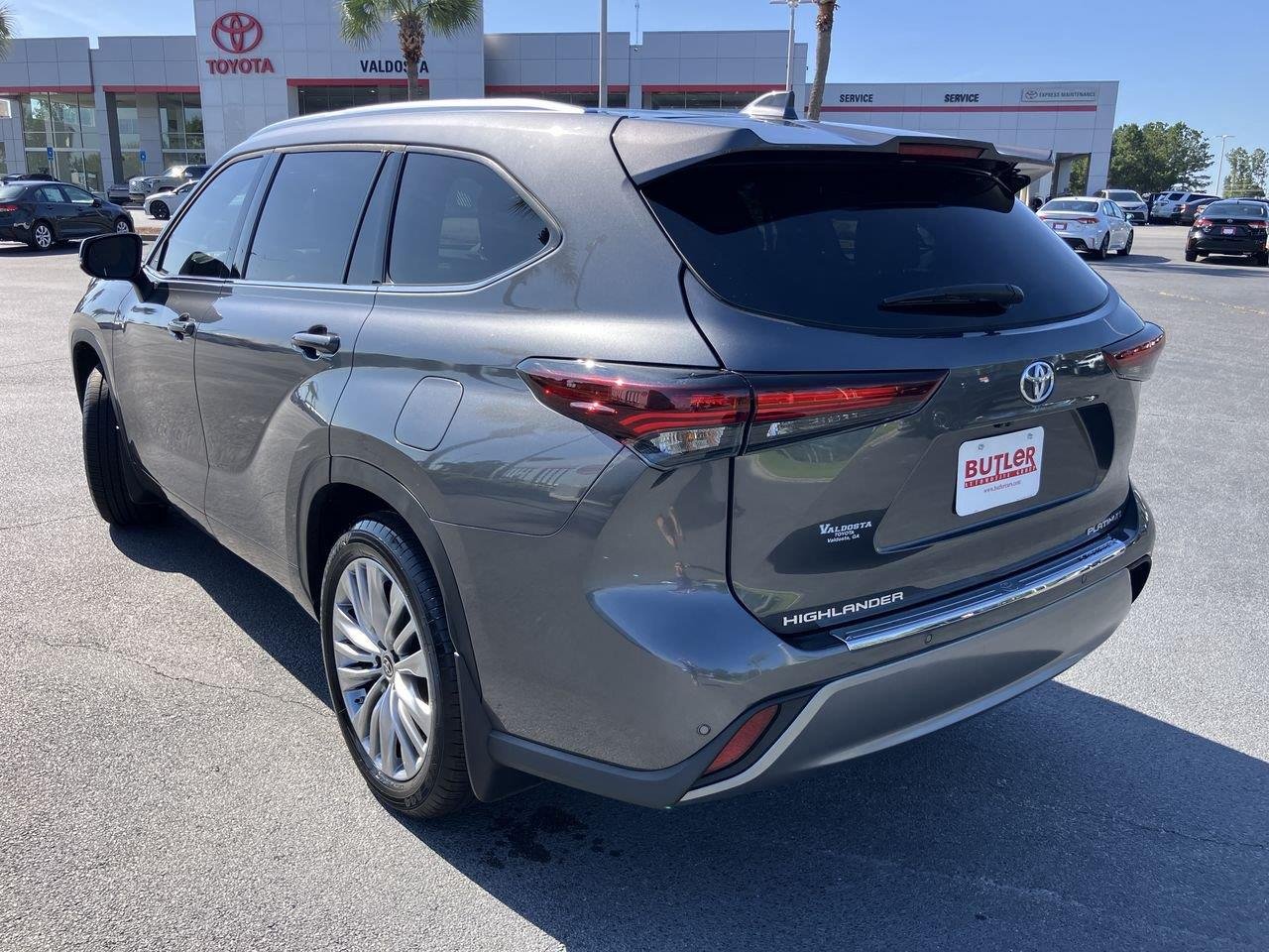 Used 2024 Gray (Magnetic Gray Metallic) Toyota Platinum image 3