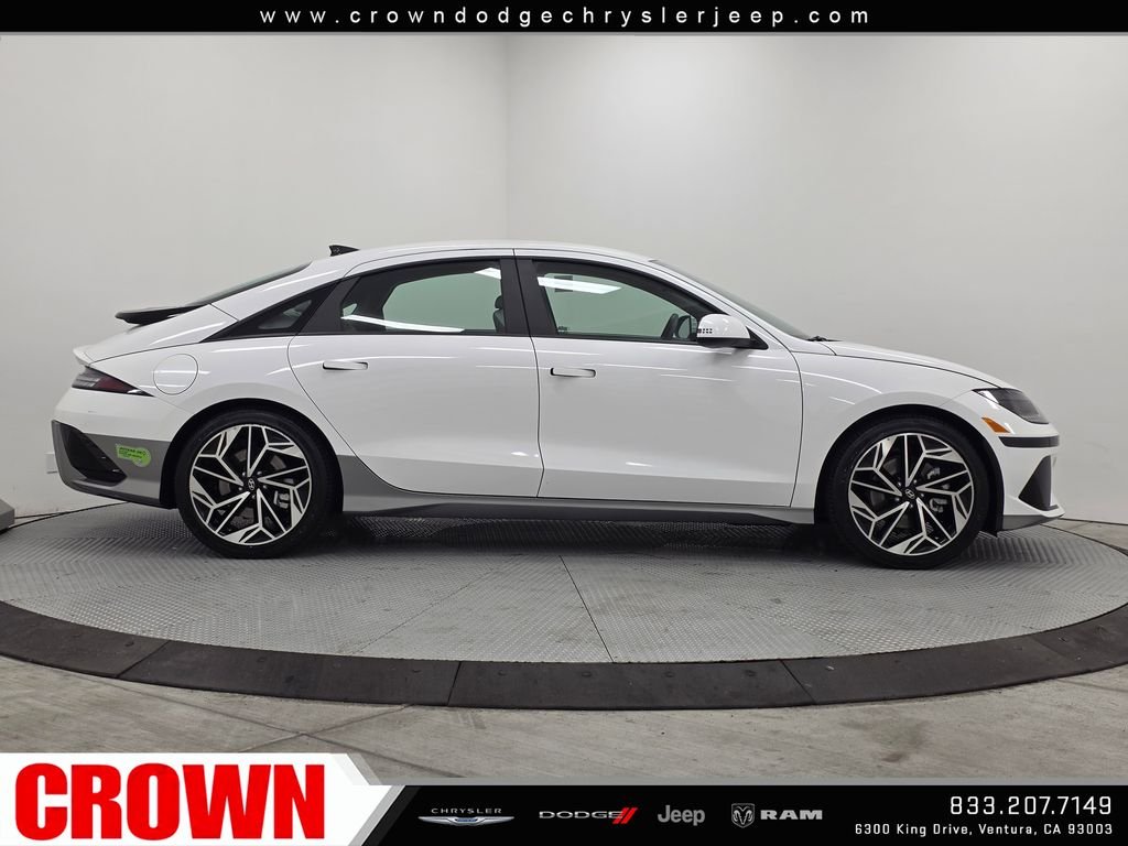 Used 2023 White Hyundai SEL image 8