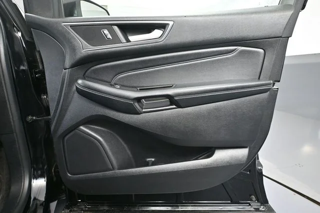 Used 2016 Black Ford Titanium image 35