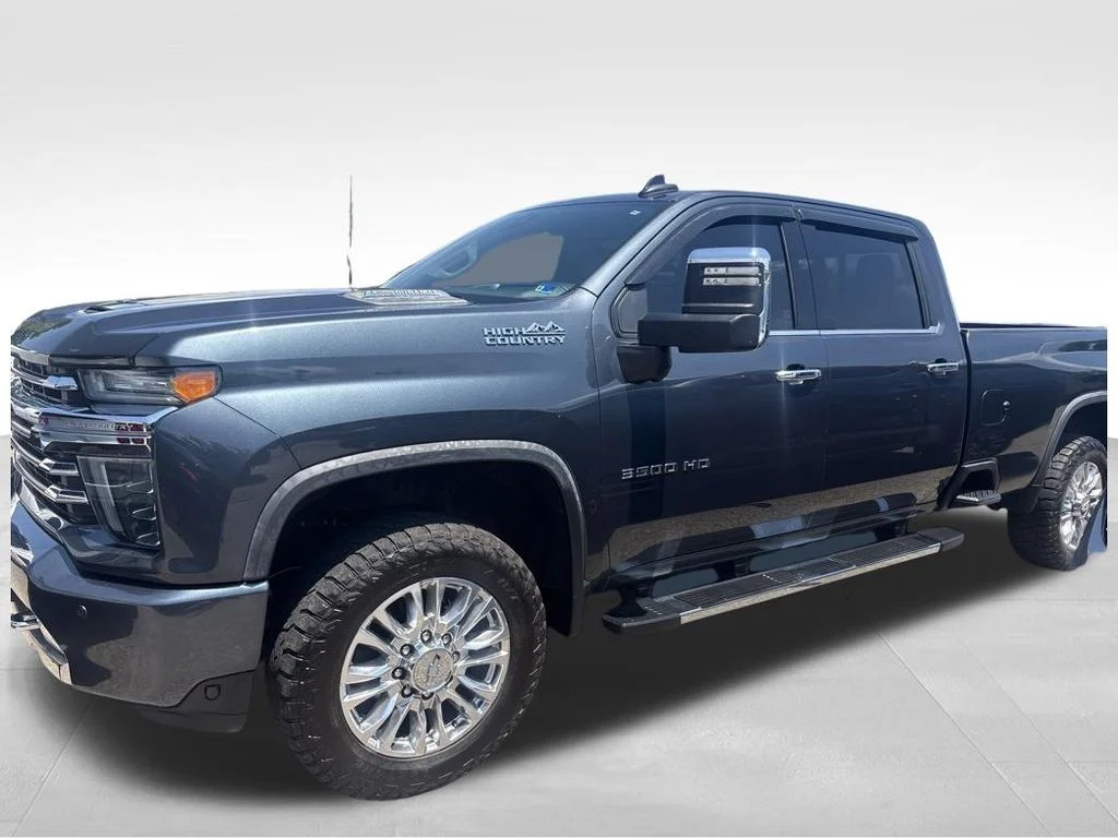 Used 2020 Gray Chevrolet High Country image 16