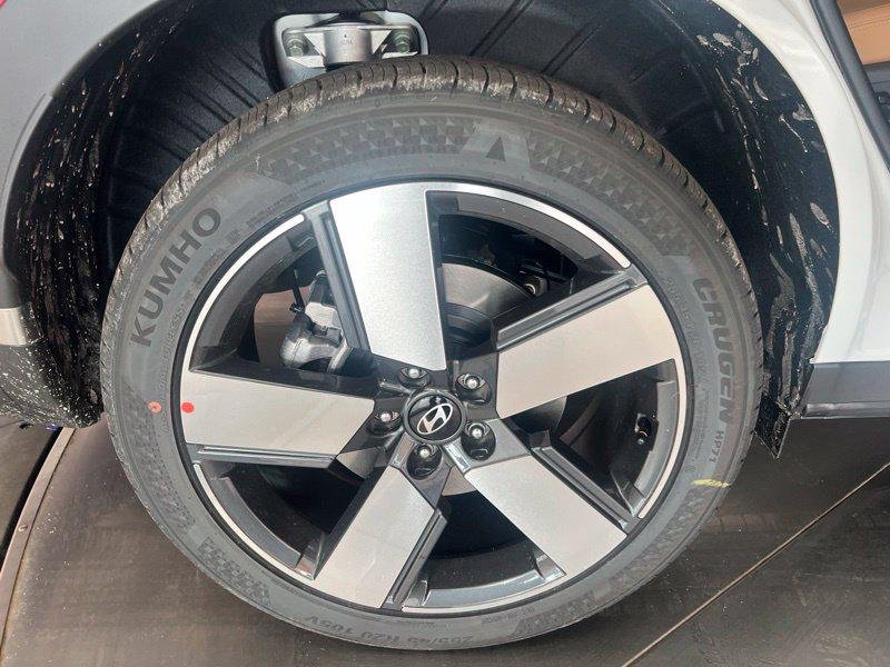 New 2027 White Hyundai Limited AWD image 10