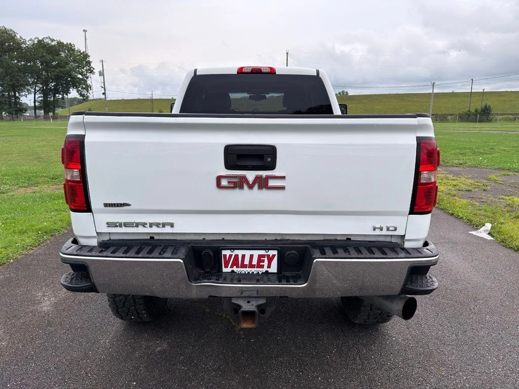 Used 2016 White GMC SLT image 11