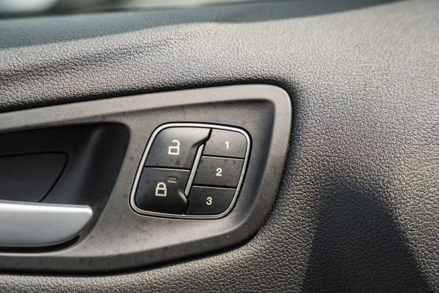Used 2017 White Ford Titanium image 39