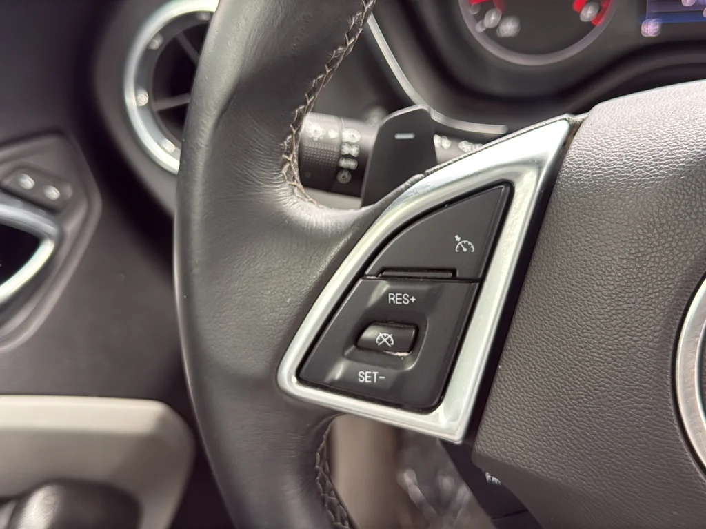 Used 2020 Red Chevrolet 1LT image 17