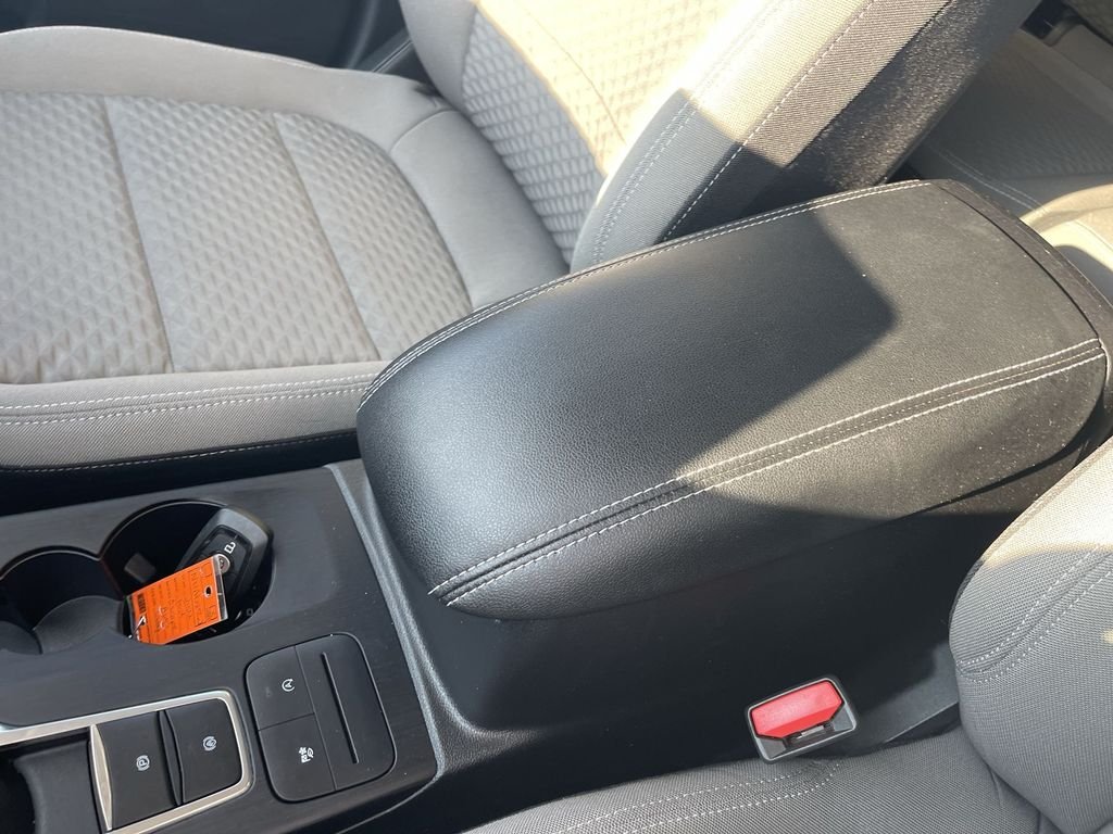 Used 2022 Gray Metallic Ford SE image 21