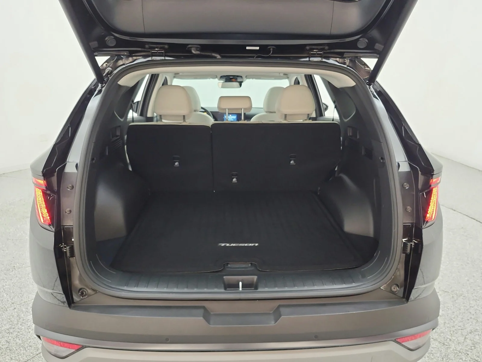 Used 2025 Ash Black Hyundai Limited AWD image 18