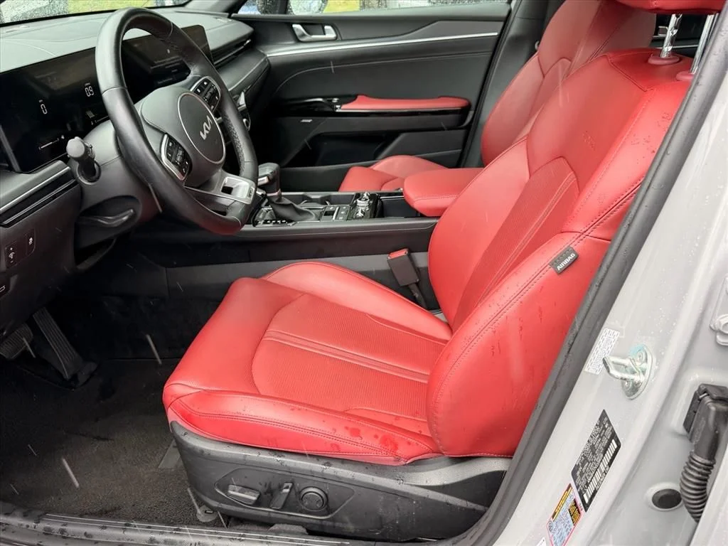 Used 2025 Gray Kia GT-Line image 8