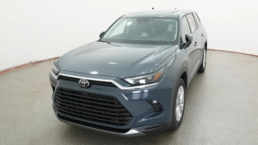 New 2026 Storm Cloud Toyota Platinum image 45