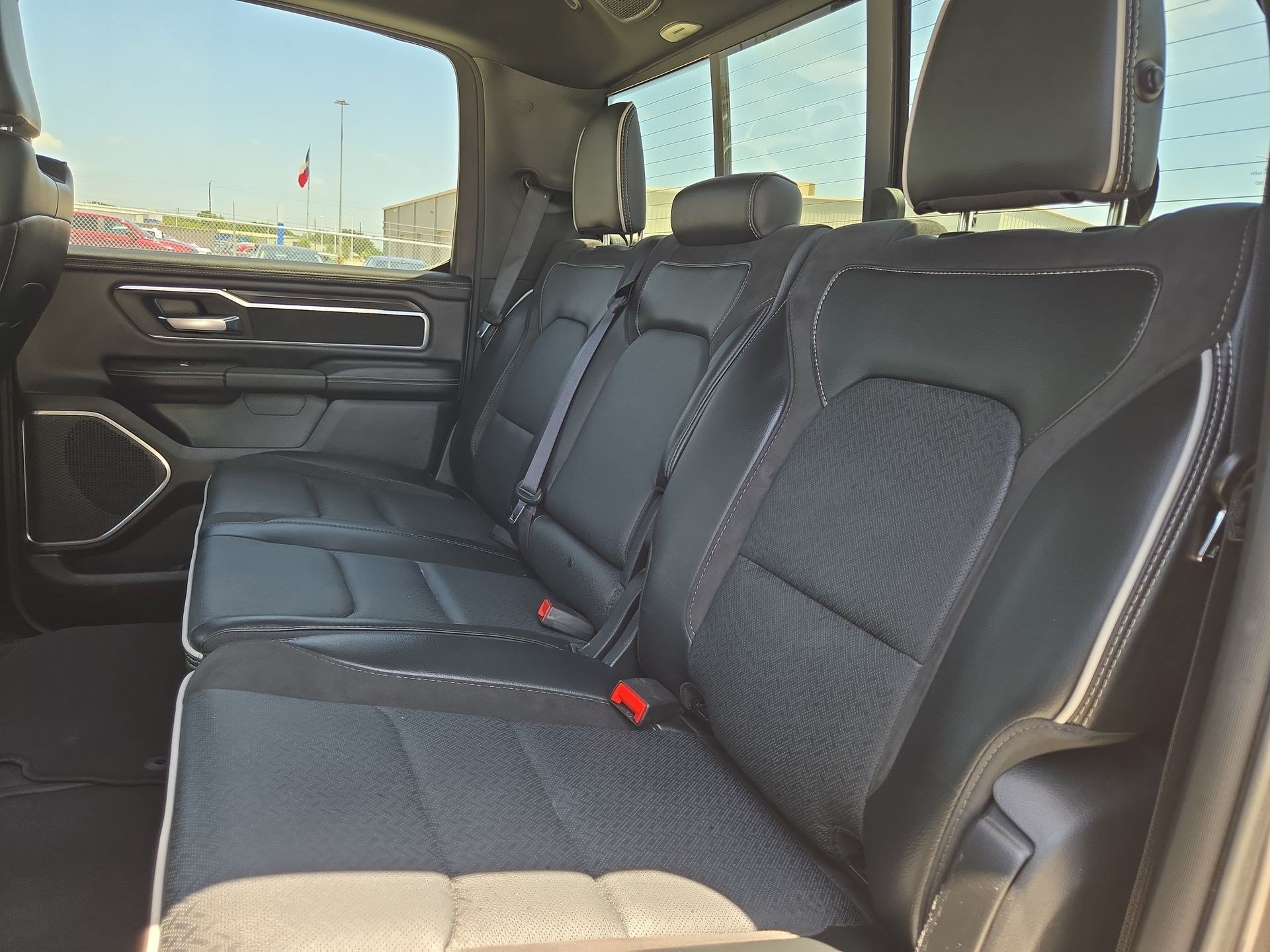 Used 2025 Granite Crystal Metallic Clearcoat Ram Laramie image 25
