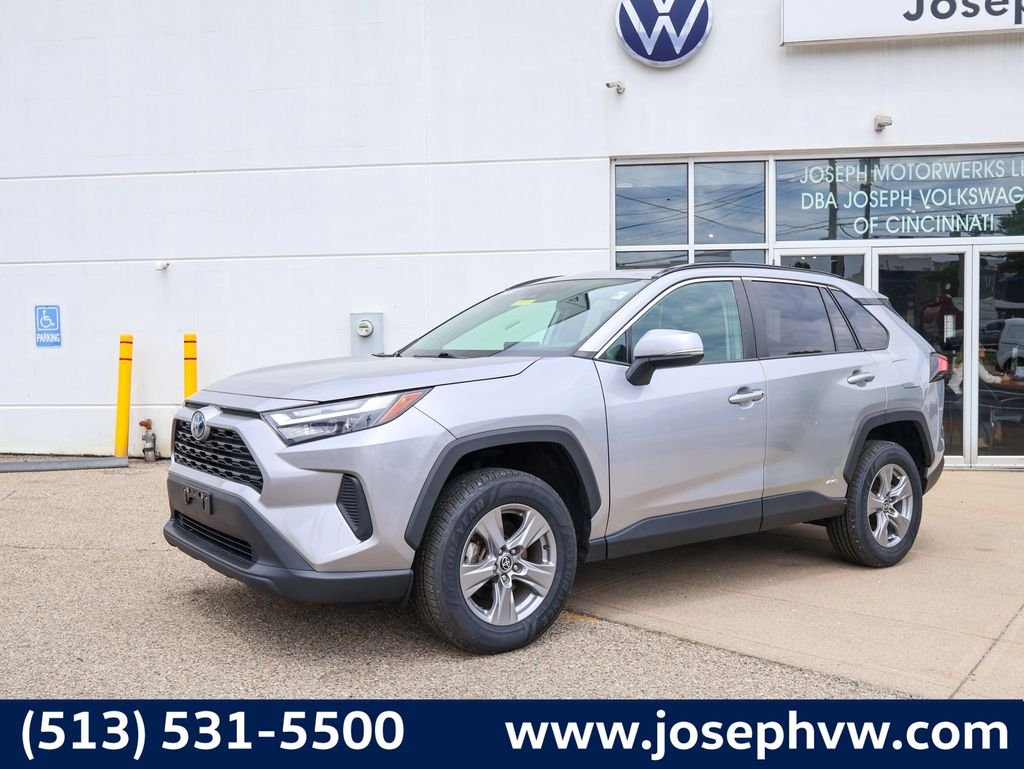 Used 2022 Silver Toyota XLE image 1
