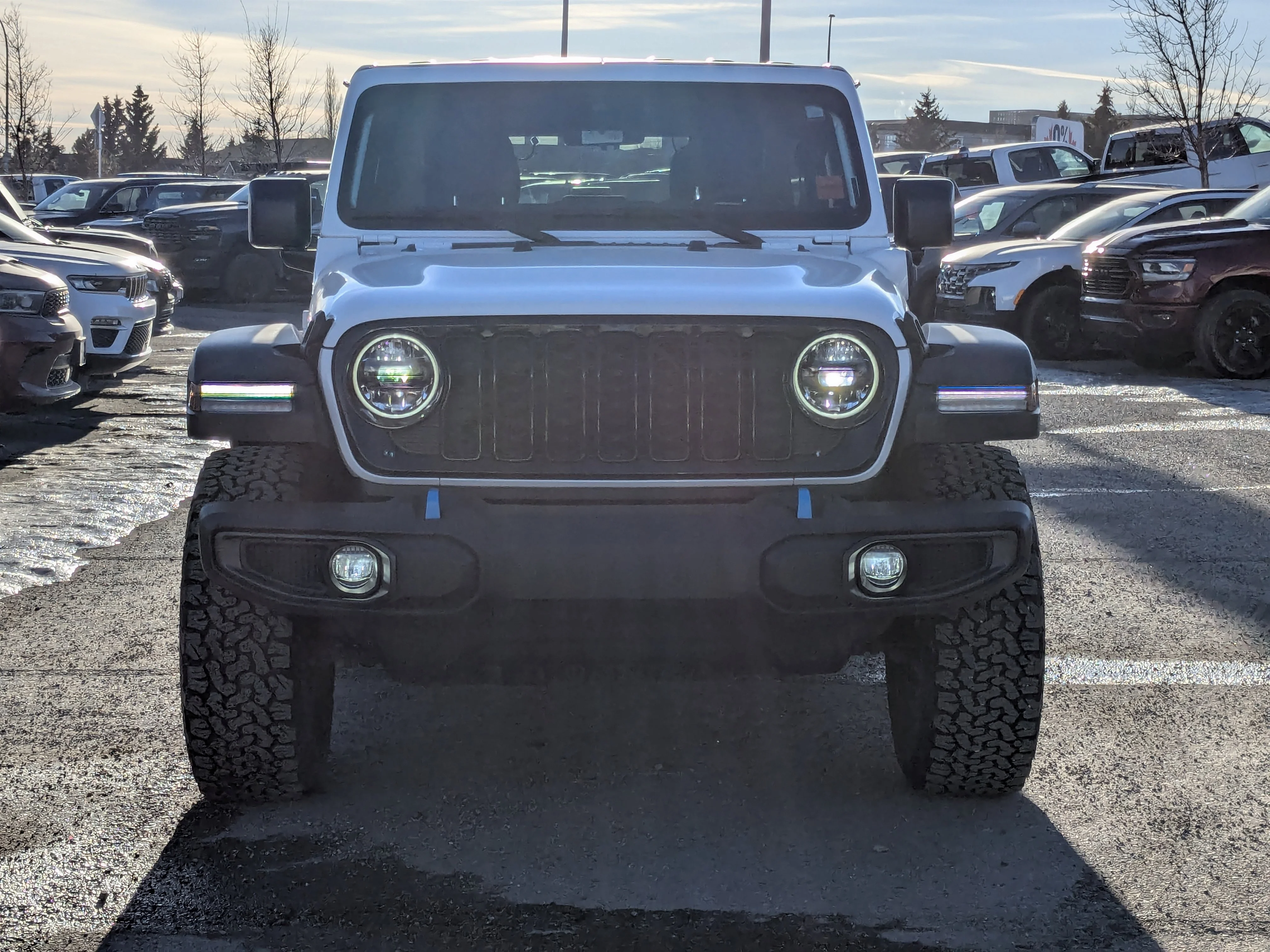Used 2024 White Jeep Willys-LEDs-Trailer Tow-E-Locker-4XE - - Black Hardtop - 12.3 Display - Selec-Trac & Tons More! image 3